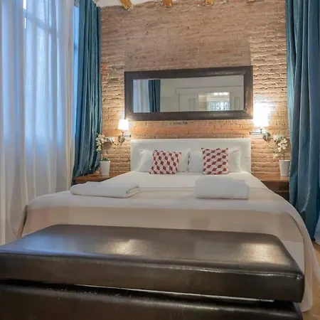 Exclusive 2 Bedroom In The Center Apartamento