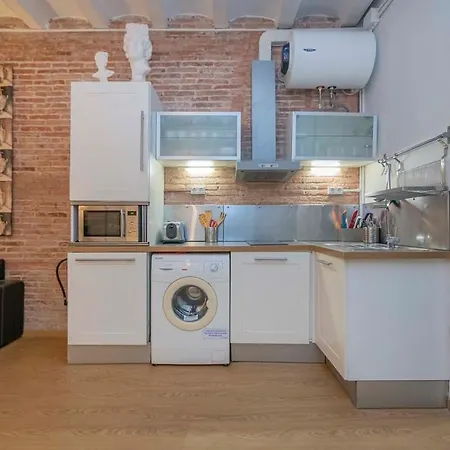 Exclusive 2 Bedroom In The Center *
