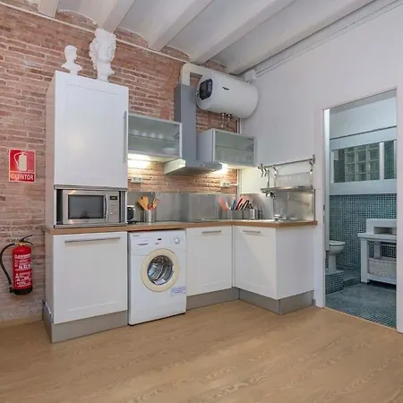 Exclusive 2 Bedroom In The Center Barcelona